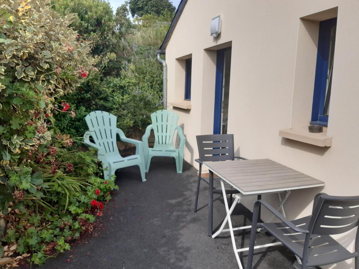 Studio Meuble Bord De Mer Ploubazlanec Exterior photo
